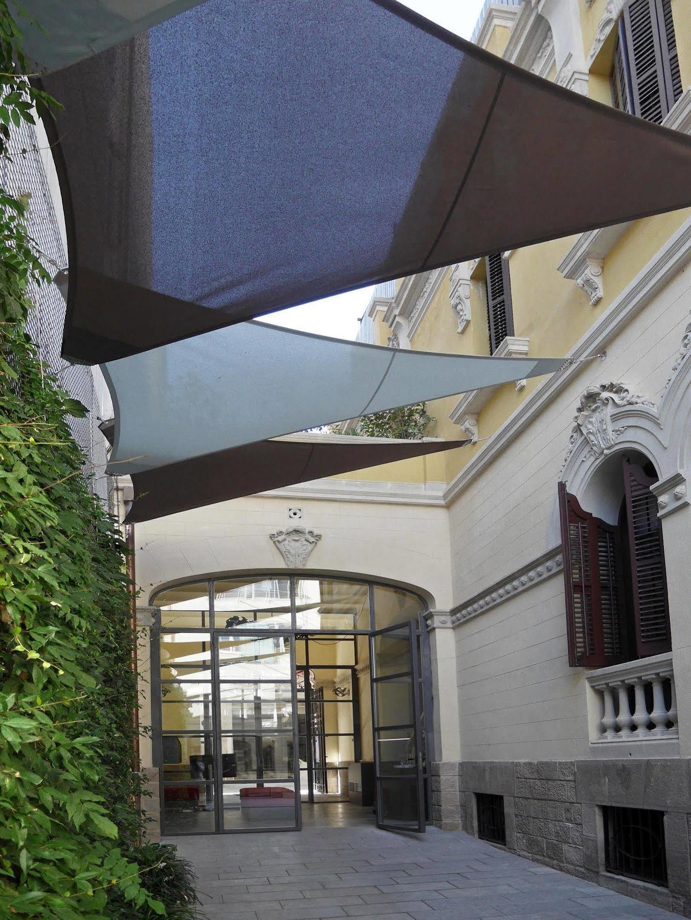 Le Palacete Powered By Sonder Barcelona Luaran gambar