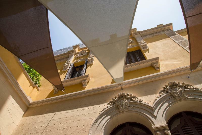 Le Palacete Powered By Sonder Barcelona Luaran gambar